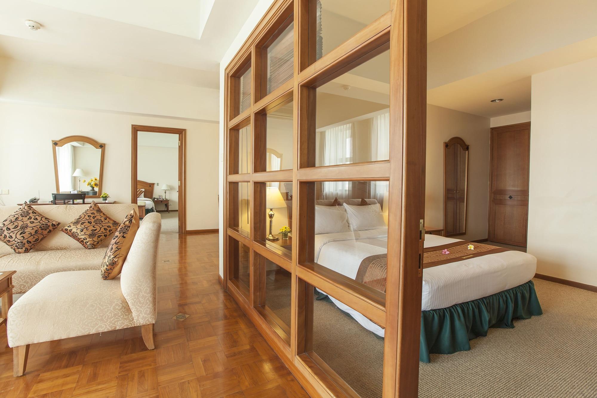 Himawari Hotel Apartments Phnom Penh Luaran gambar