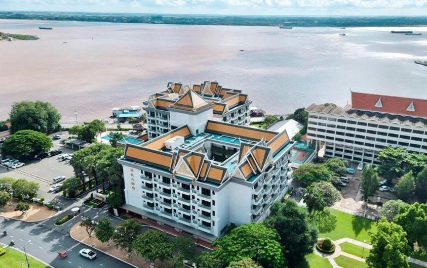 Himawari Hotel Apartments Phnom Penh Luaran gambar