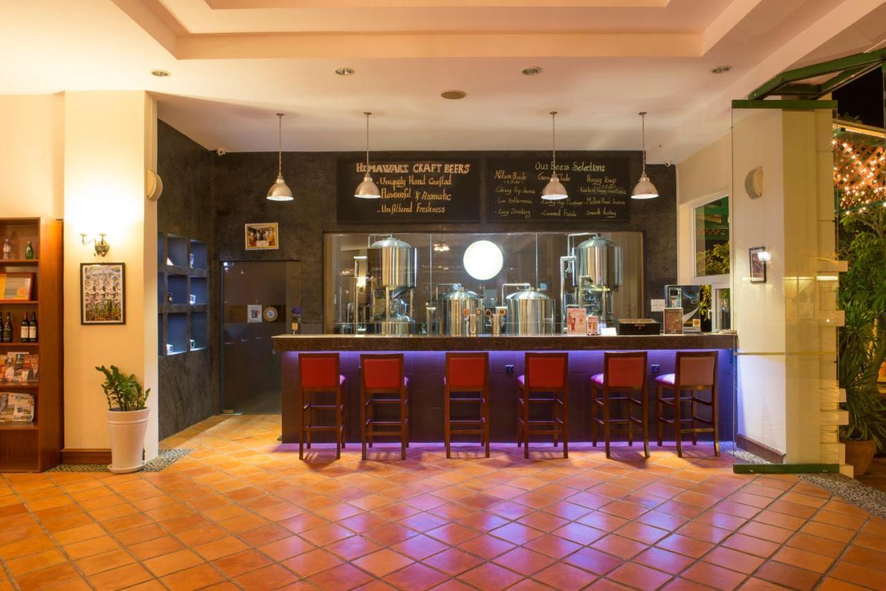 Himawari Hotel Apartments Phnom Penh Luaran gambar